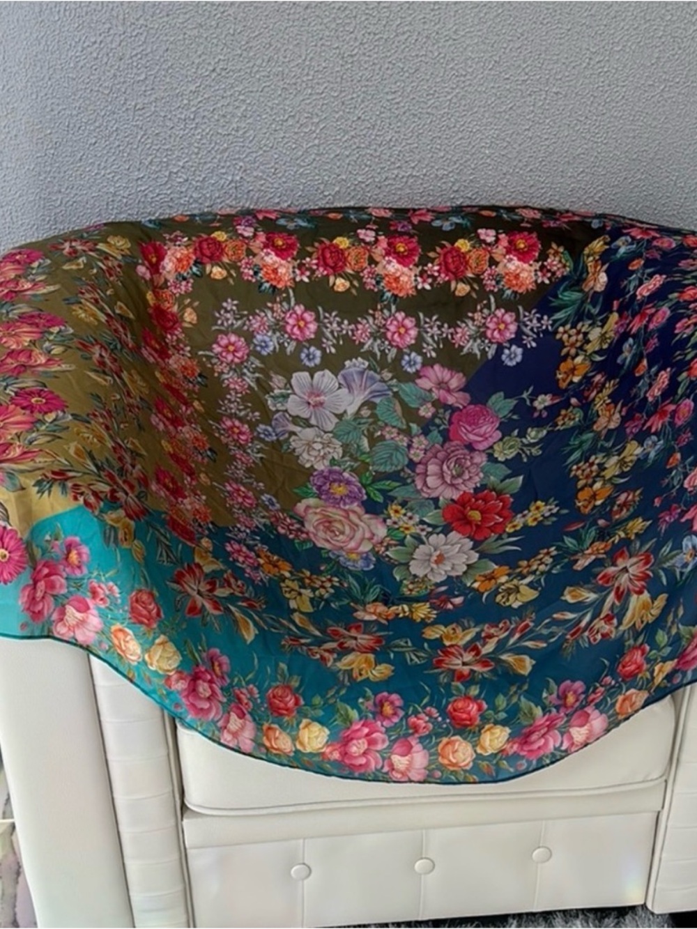 JOHNNY WAS NEUTRA SCARF 💯 SILK Vibrant Floral scarf. Brand New, Summer Must Have